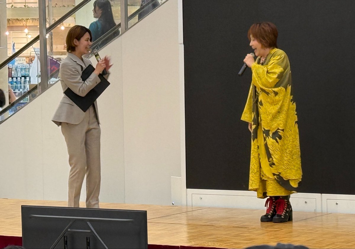 splatoonyoujo's tweet photo. ミニライブ！！
タイプワイルドでガチで泣きそうになってしまった

#松本梨香 https://t.co/ncV34mA2wE