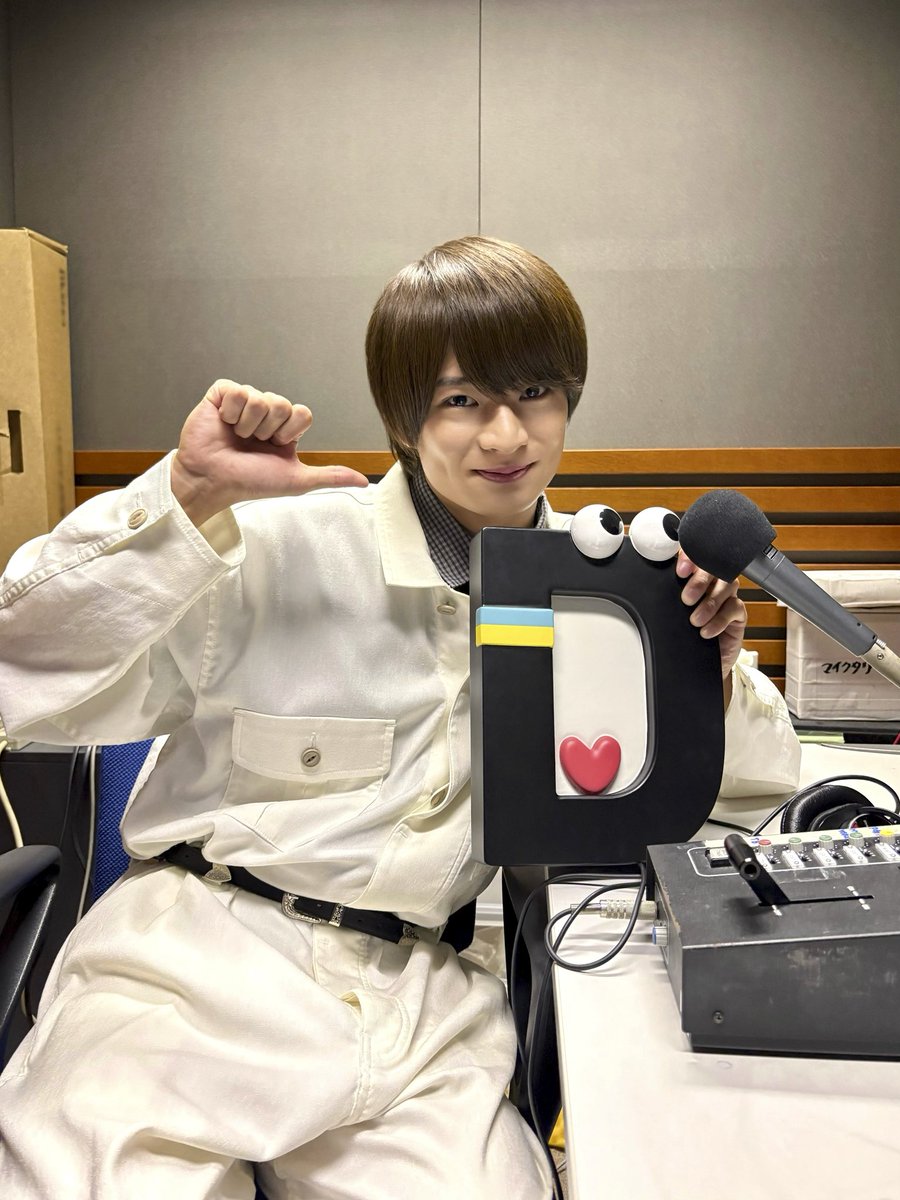 jr_official_X's tweet photo. 今日の『 #DayDay. 』に
#浮所飛貴 が生出演いたしました🧡

ご覧いただいた皆さま、ありがとうございました👀🎤💫

#ACEes https://t.co/1icZNSrpvD
