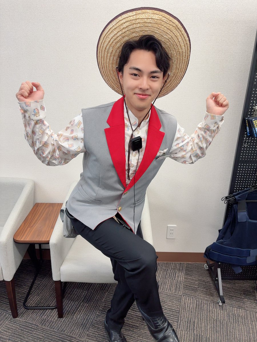 Tenntyou0801's tweet photo. マルハン月寒店の店長です🙋‍♂️

本日もスタッフをご紹介😊

成田　純也さん

実は明るさで周りを笑顔にしてくれるムードメーカー✨

仕事には真剣！でも時々見せる天然な一面も魅力です！

ご来店の際はぜひ声をかけてみてください😊

#月寒 #豊平 #札幌 #マルハン https://t.co/d3eKvkiLaE