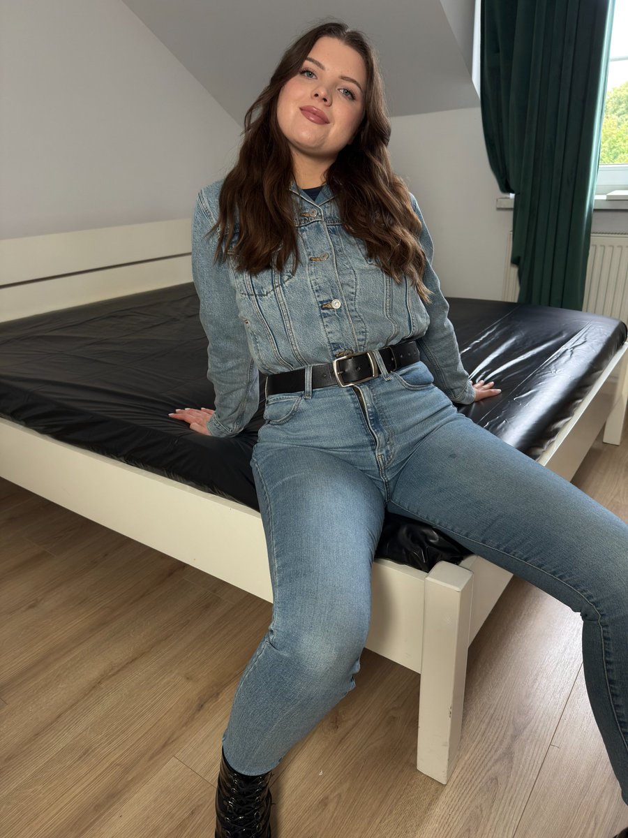 your_mistressdo's tweet photo. Do you like my bedding? 🔥🥰 https://t.co/e1jaxiV7pQ
