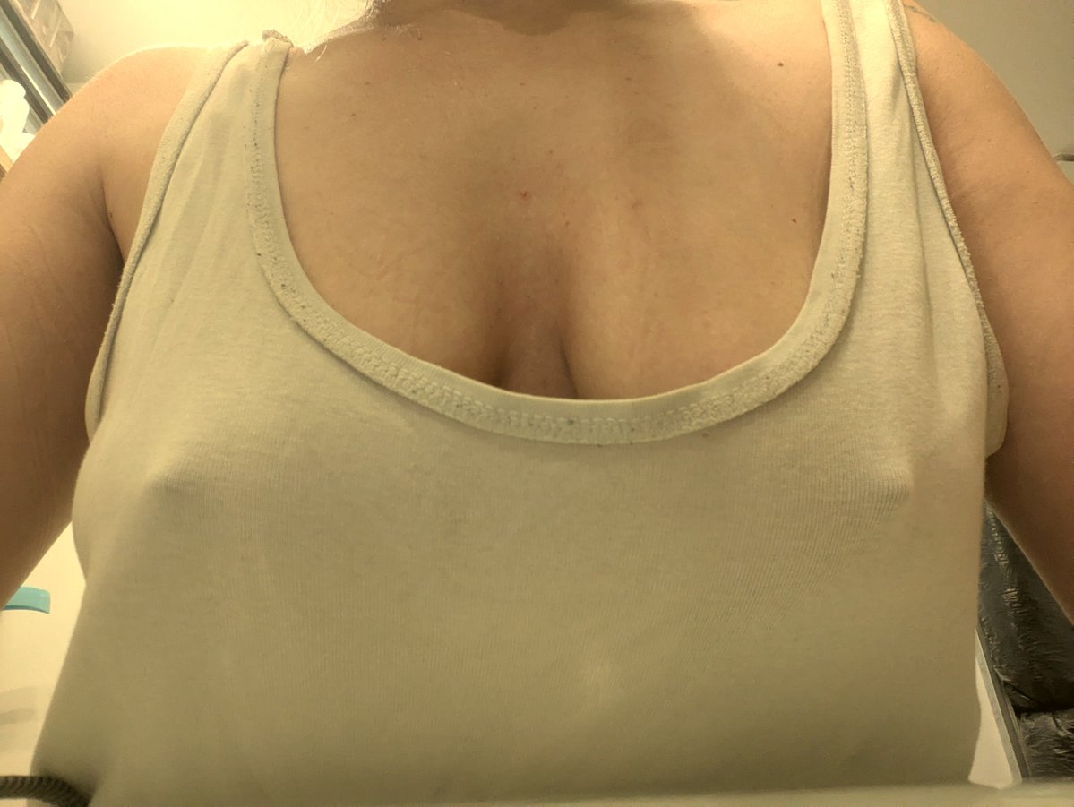 _elitname's tweet photo. with my shirt on or nah ? https://t.co/BLOzLuA9sj