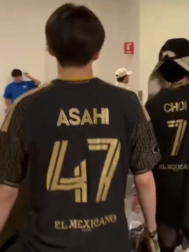asahiprints's tweet photo. ASAHI 47 🖤 #아사히 https://t.co/Upl5SlK4h5