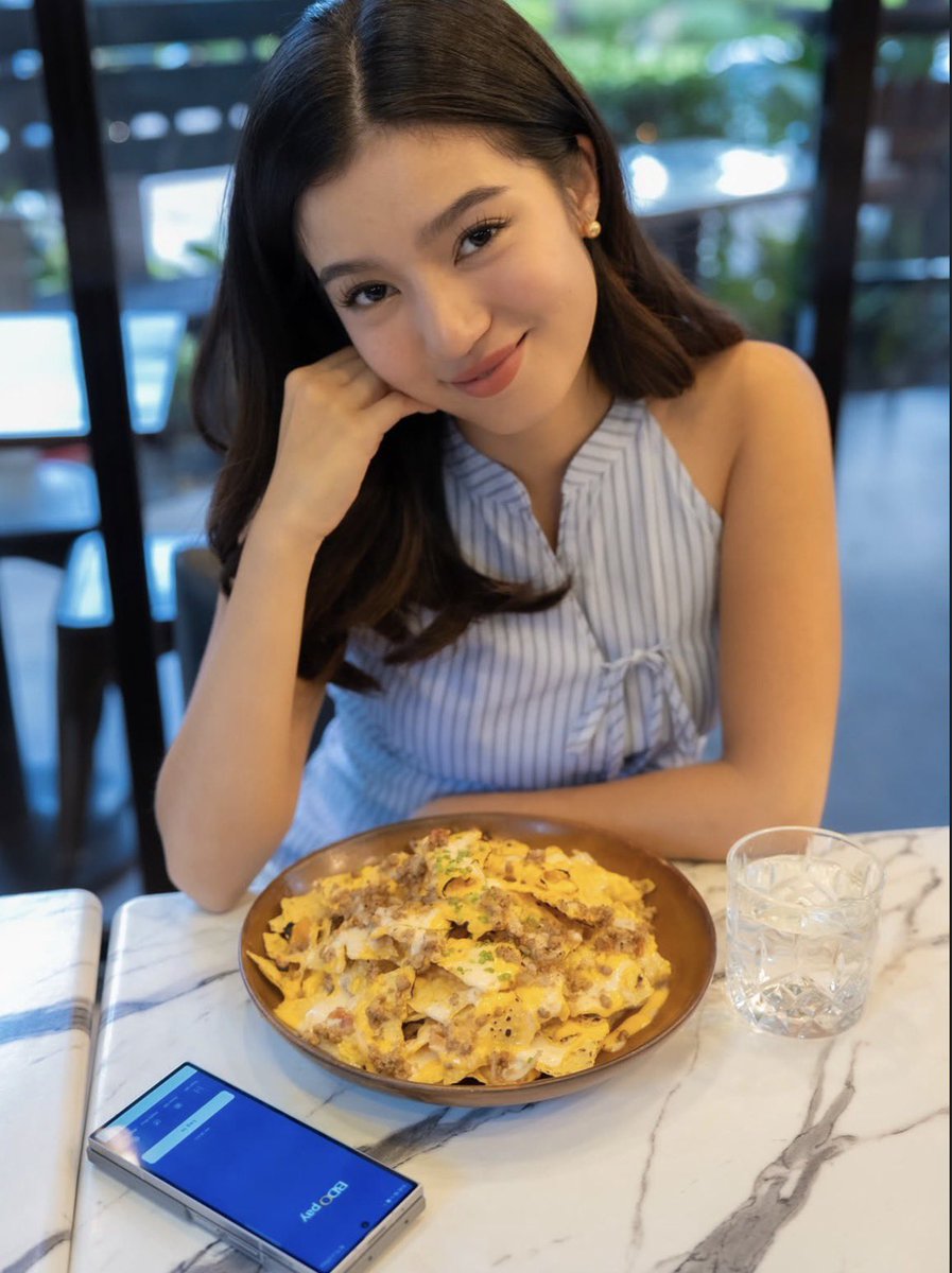 donbellejournal's tweet photo. Te nanghihina ako wag ka tumititig ng ganyan 😭 #BelleMariano https://t.co/VgKprSVJGR