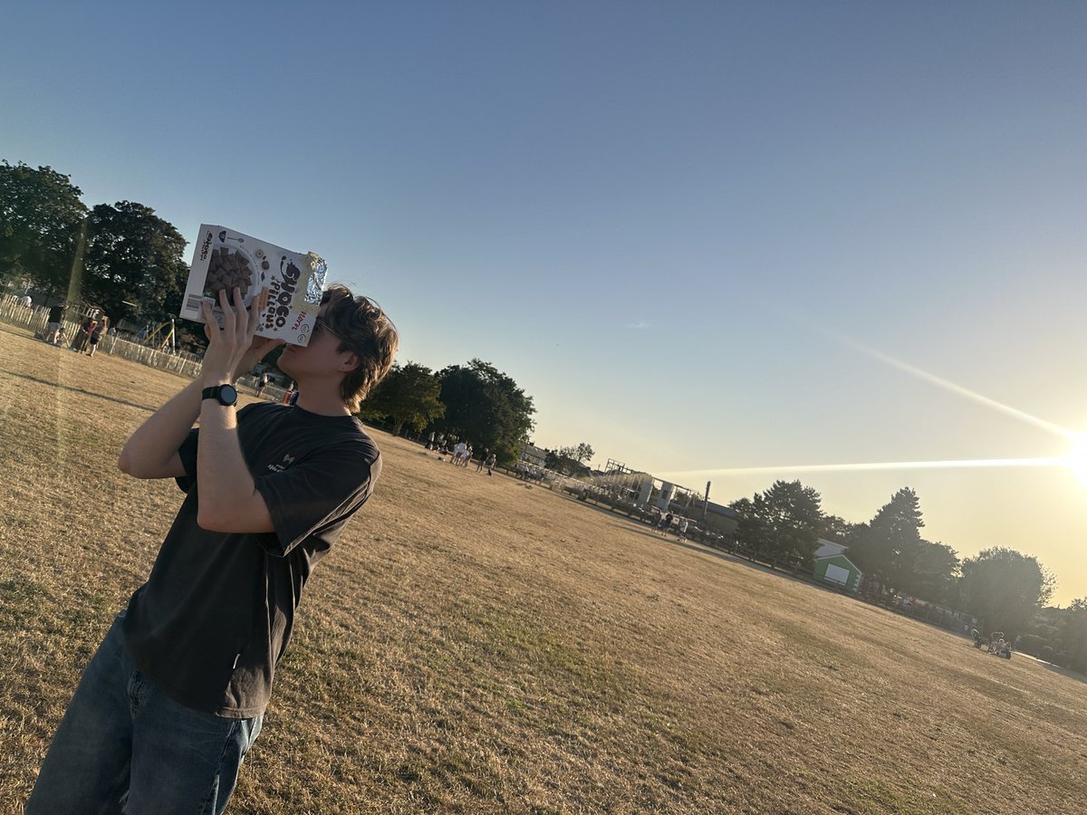 bethhicksy's tweet photo. Cereal box projectors… we looked a bit weird in the park #OctoEclipse @OctopusEnergy https://t.co/N8YY0XPRWi