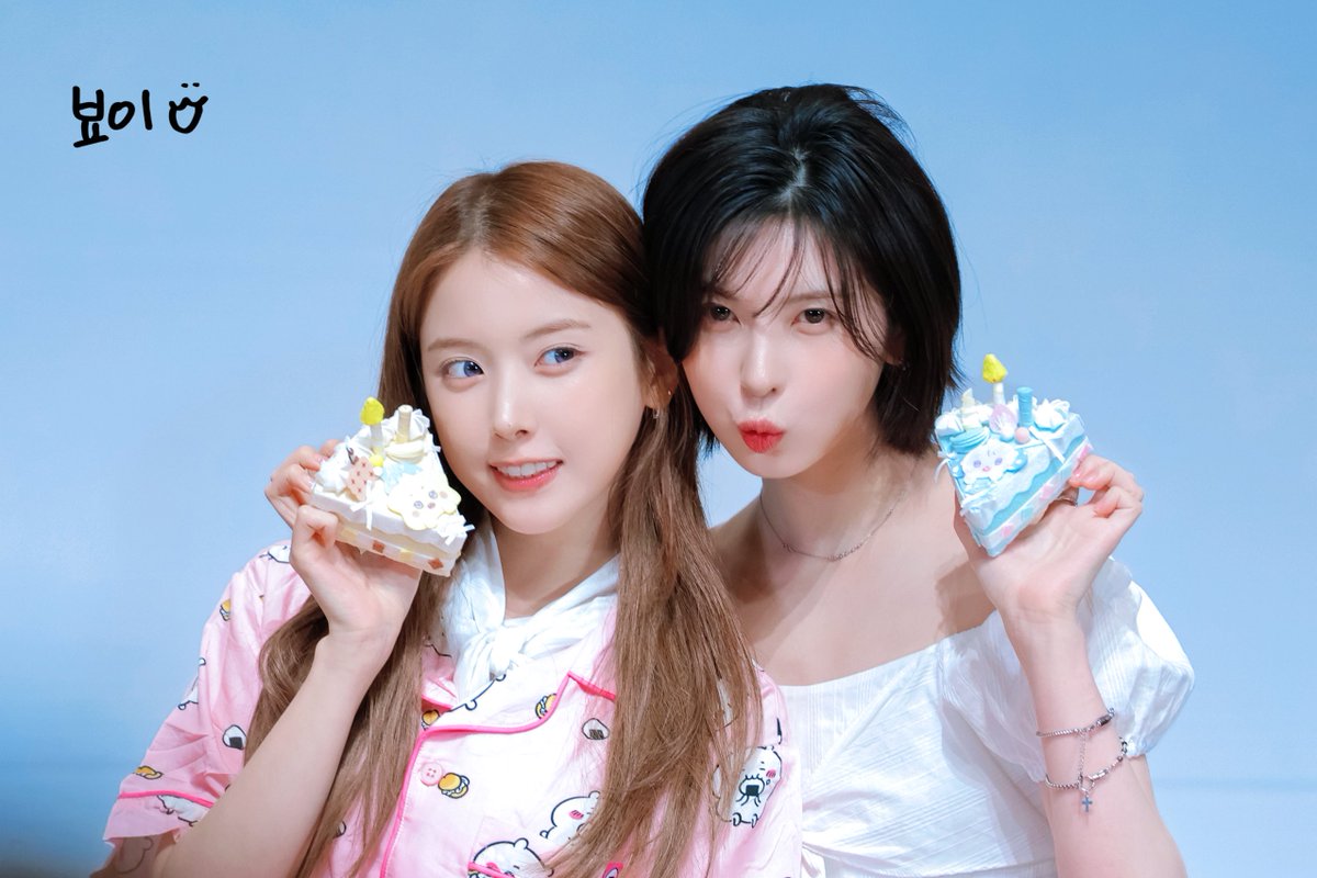 byoI228's tweet photo. 260806
ᜊ(ˆ꜆ .  ̫ . ).  ̫ . ꜀ˆ) ᜊ

#엔믹스 #NMIXX
#지우 #JIWOO 
#배이 #BAE #배블왔솔 https://t.co/YZLslnEWZW