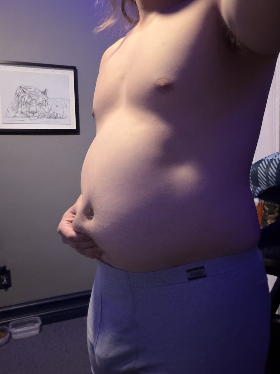 TigerTummie's tweet photo. Been feeling big recently 🥰 https://t.co/btDsQCGeji