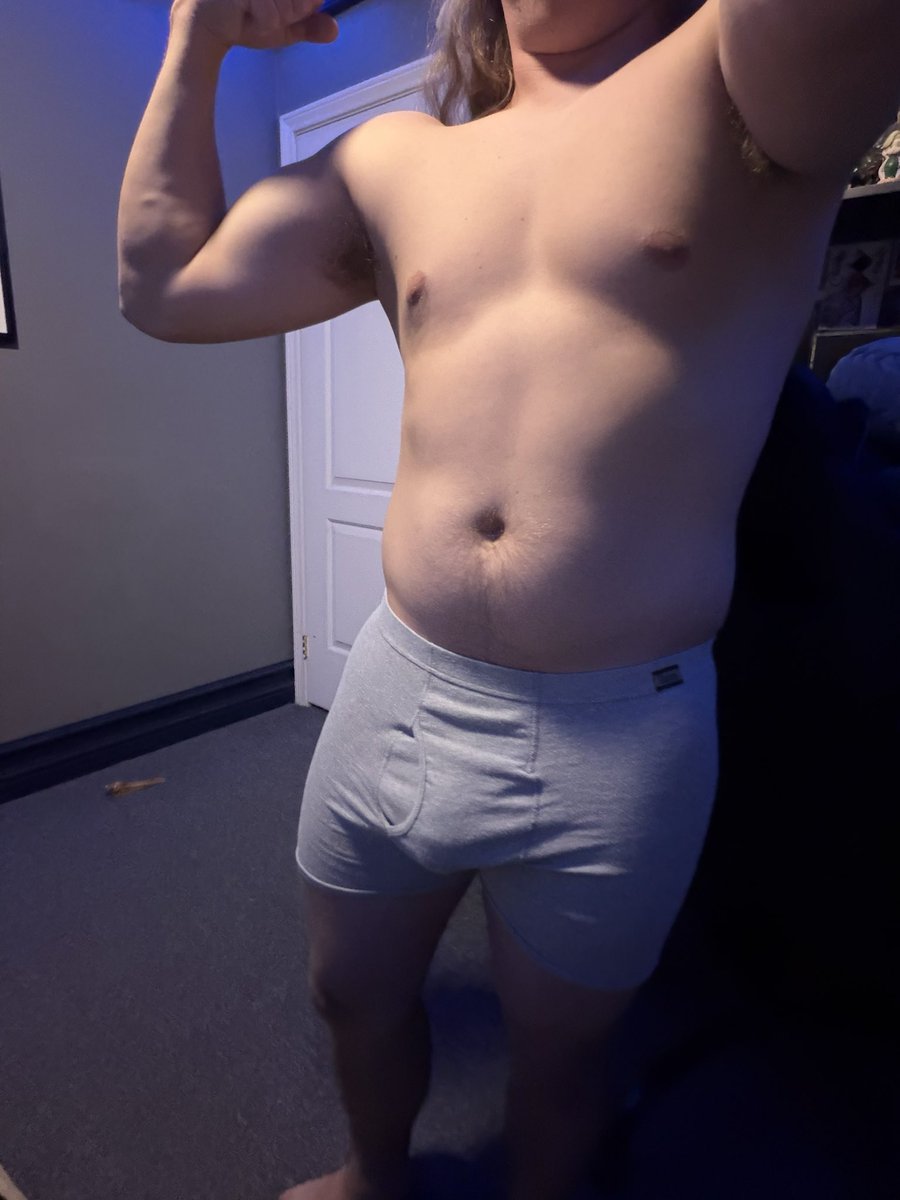 TigerTummie's tweet photo. Been feeling big recently 🥰 https://t.co/btDsQCGeji