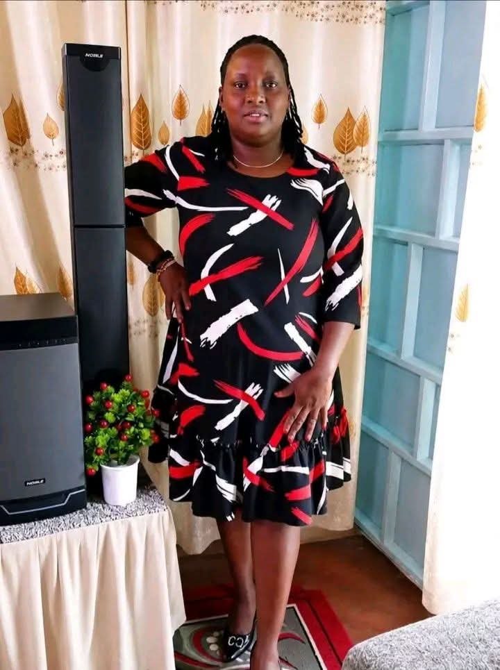 ClintonObonyo's tweet photo. Ann Gitari looks soft & pure in that ruffled dress… until the husband opens the phone and finds “Niilisikia ukiwa mtamu… ulinipea poa” 😂
Bro thought he married a saint. Turns out the “stress” she was talking about was just managing the other men in the group chat.
Kenyan husbands still be out here like “My wife would never…” while research (and WhatsApp) keeps saying 70% of married women are running parallel operations. She’ll bring the diseases home then blame you for “not being present.”
Stay vigilant, kings. The soft voice and the blue leggings can still be booking appointments. 💀