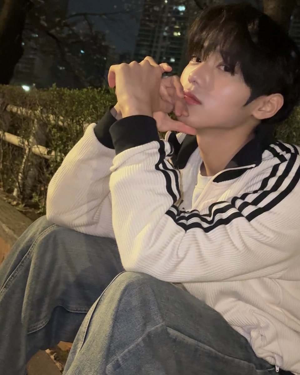 zdiluv's tweet photo. 풀네임 장규현오빠 https://t.co/4A2goaCeaI