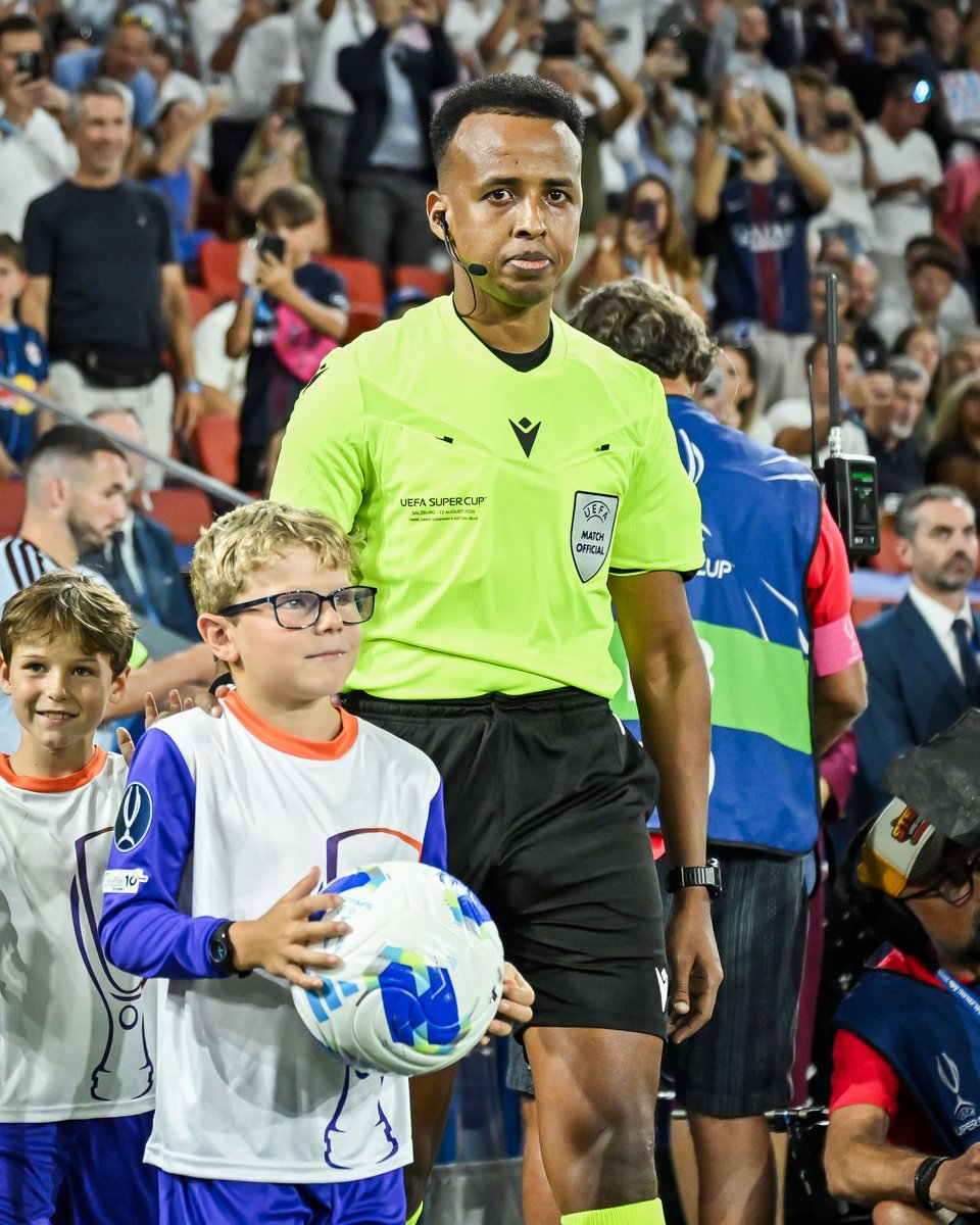 Footballtweet's tweet photo. Congratulations to Omar Artan, who became the first non-European referee in history to officiate the UEFA Super Cup.

From World Cup heartbreak in the summer, to making history in August. 🇸🇴👏 https://t.co/8ND79RPtUj
