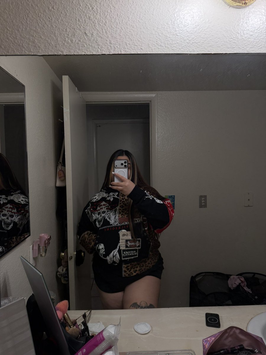 AFTERLIFE6661's tweet photo. my civil regime x a7x collection merch 😭🫶🏼 https://t.co/rpJlxWwWTA