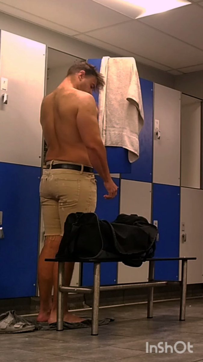 1LeoXXX's tweet photo. What a better way to start the day then #workingout at the #gym &amp; take a shower at the end next to a #hunk 

Only in #santarosa you can have access to the best #FitnessAndWellness  centers 

@orangetheory  @24hourfitness 
@CrunchGym  @AnytimeFitness 

🎬 https://t.co/RqwnifeKuz https://t.co/ICYAAvnLnF