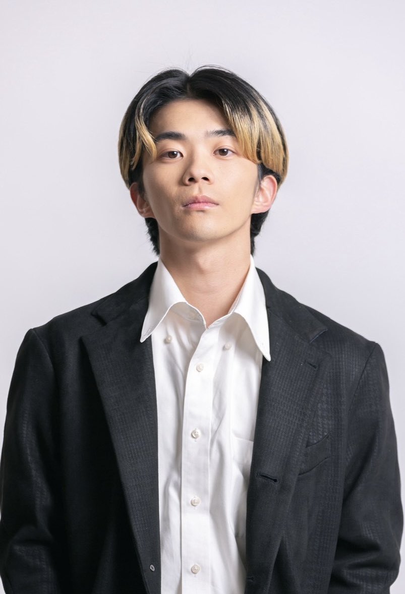 Craft0208's tweet photo. 【30日企画】Day.25

#残香 
キャスト紹介④市川恭之介(篠田洸一役)

ひょんな事から出演が決まった彼。どんなお芝居をするのかと観劇に行ったら、あらまぁなんという事でしょう、惚れ込んでしまいました。
彼はきっと職人タイプだと思います👏
今回はどんな仮面を被ってくれるのでしょうか。

藍梨 https://t.co/NmcMJasX1g