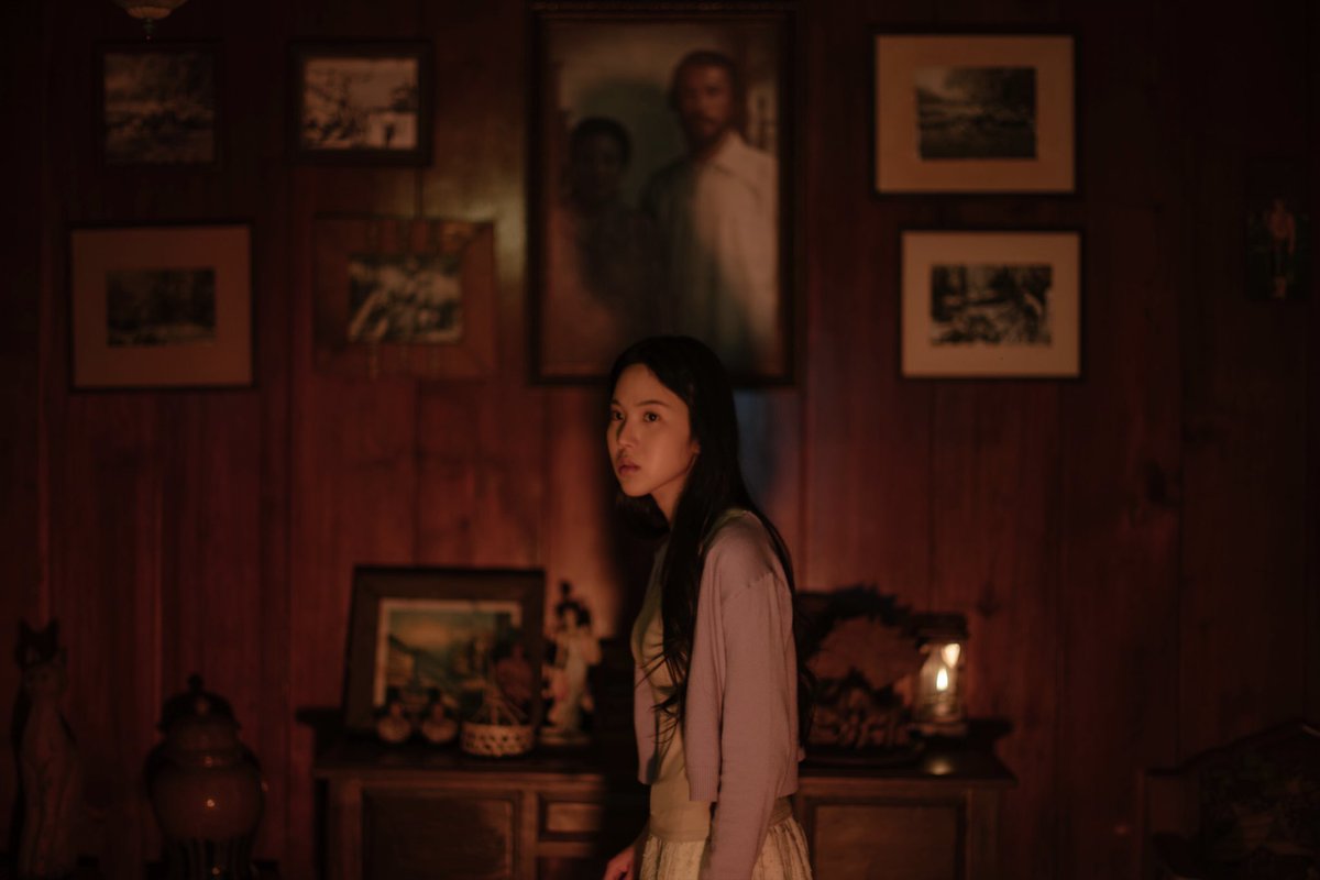 Sahamongkolfilm's tweet photo. เมื่อคนที่เคยรัก กำลังจะกลายเป็นคนที่เกลียดกันที่สุด

เผยภาพชุดแรกจาก #ผ่าจ้าน
ภาพยนตร์สยองเหนือคาดเรื่องใหม่
นำแสดงโดย เจนิส-เจณิสตา, ท็อป-ทศพล และ น้ำตาล-พิจักขณา

ปลายปีนี้ ในโรงภาพยนตร์
#toptodsapol #janistarr #p_namtarn https://t.co/fetG4h5z5J
