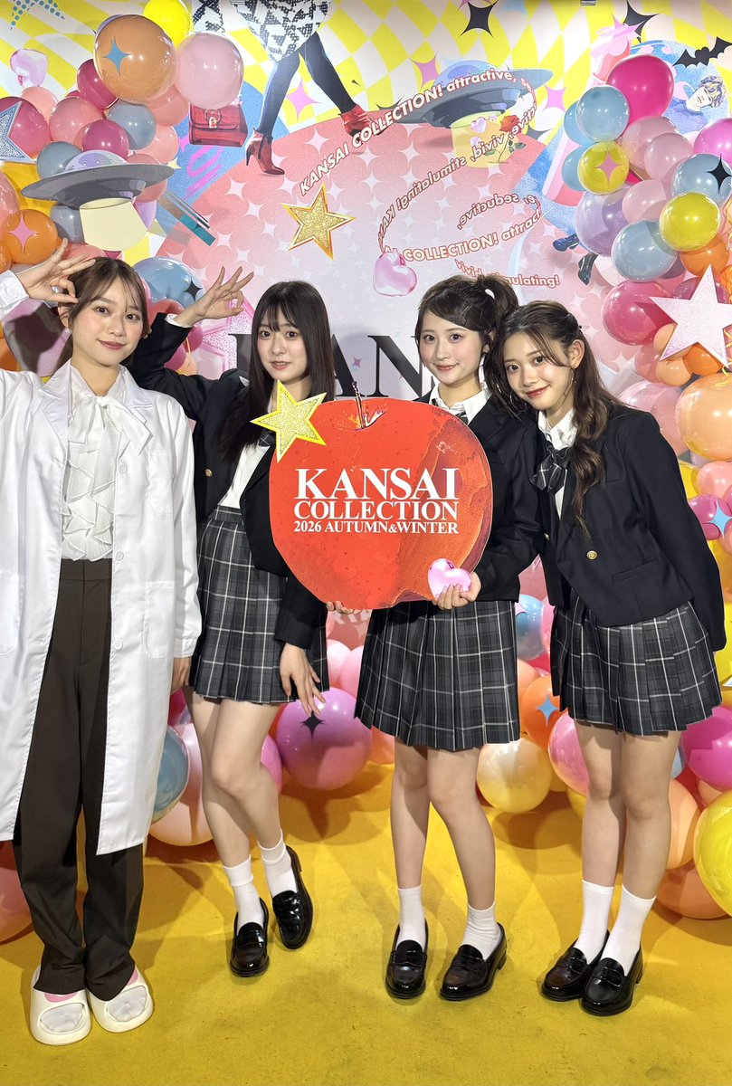 kan_kore's tweet photo. 本日開催✨️
[KANSAI COLLECTION 2026 A/ W]
8月13日（木）@京セラドーム大阪

バックステージから素敵なオフショットをお届け💕
@myumyu____chan 
@kisaki_0920 

▼ライブ配信中✨️
TikTok: https://t.co/tIOakTXKGL
LINE VOOM : https://t.co/6dndY0ox1T

#関西コレクション
#関コレ
#KANSAICOLLECTION
#森山未唯さん
#寺島季咲さん
#萌々香さん
#小林ゆあさん