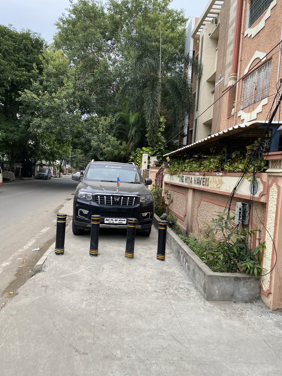 vchinnikrishnan's tweet photo. @ChennaiTraffic 

Defective Number plate on car - Lettering in Tamil ; also some letters missing in both front / back number plates 

TN 02 CC 1066

Aug 13 2026 6:27 AM

13th Main Road (near 18th Main Jn)
Anna Nagar West Chennai 600040

V5 Thirumangalam PS Limits https://t.co/A56FsmBZRq