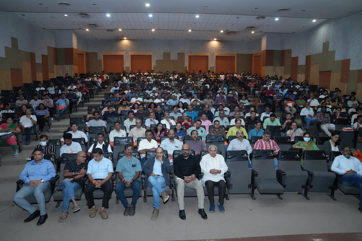 spurquality's tweet photo. Our founder and CEO, Sandeep Garud, spoke at "Preparing for the AI Era," a conclave for IT professionals organized by RSS IT Milan in association with MES Senior College, Pune.

#AI #TechLeadership #CareerGrowth #SpurQuality #Pune #ITMilan #QualityEngineering #AIAgents https://t.co/p90afdjhTN