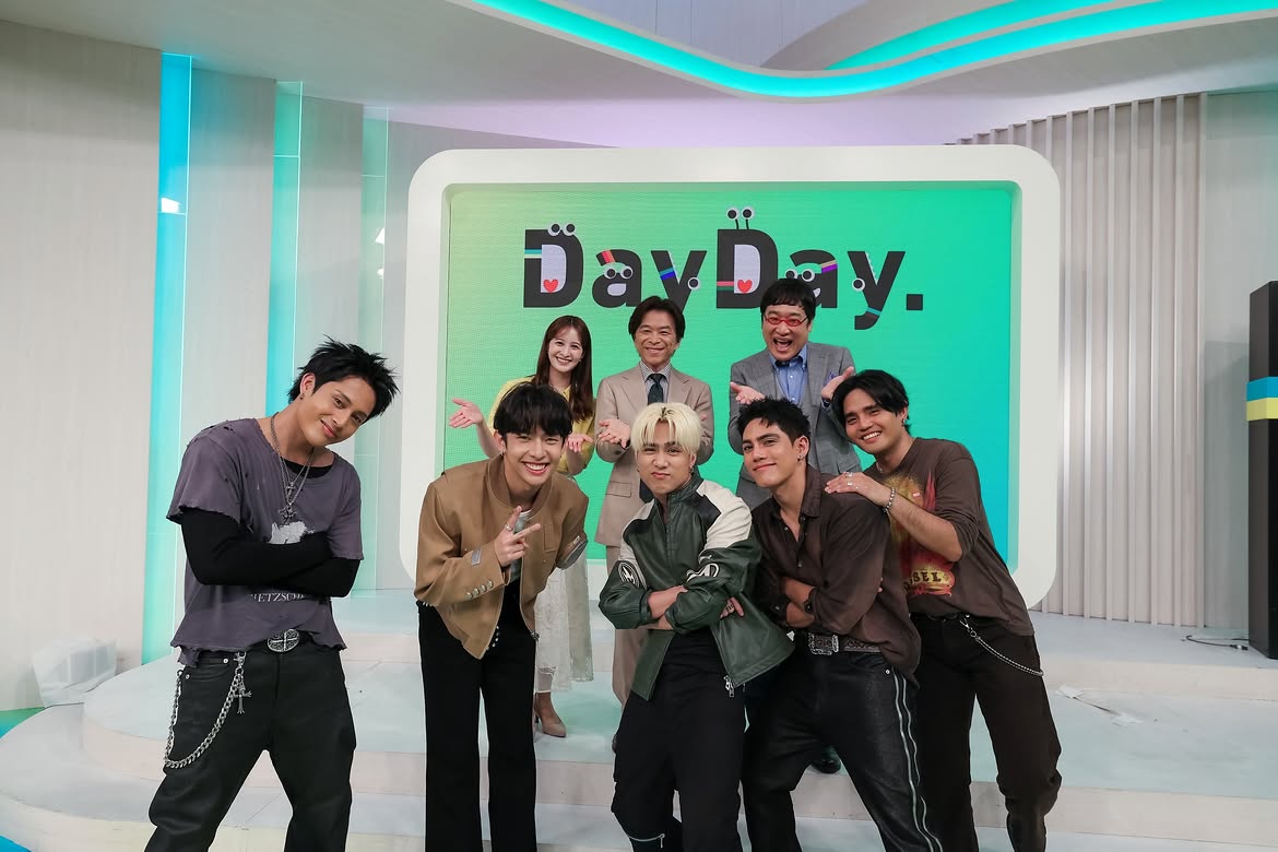gmanews's tweet photo. おはようございます、SB19さん！🇵🇭

LOOK: SB19 made their live TV debut in Japan on "DayDay" this Thursday morning, August 13!

The P-pop Kings are in the country for their Summer Sonic debut this weekend. They will perform at the Massive Stage in Osaka on Friday, and then at the Pacific Stage in Tokyo on Saturday.

After the festival, SB19 will hold their "I WaS There Thanksgiving Fan Meet" in Yokohama on August 18.

COURTESY: SB19/Instagram

READ MORE: https://t.co/15Ba7rYYcn