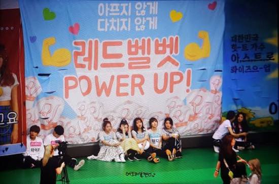 chilthunder's tweet photo. 레드벨벳이 8월15일 음악중심 1위 해야하는 이유: 전원 한국인
국뽕코인 타서 1위하자 https://t.co/ipIZC1D7EF