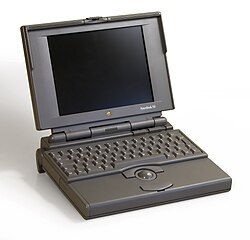 apflsuzuki's tweet photo. ふと、最初に所有してたノートPCの事を思い出した。
アイセックの合宿でみんなで会議してこいつで文章をあれやこれやしてたと思うけど、あのころは熱気と情熱があったなあ。
画面も白黒で通信するのも大変で、今のスマホのほうが何百倍も有能だけど、使ってる自分はたいして進歩してない気がする・・・。