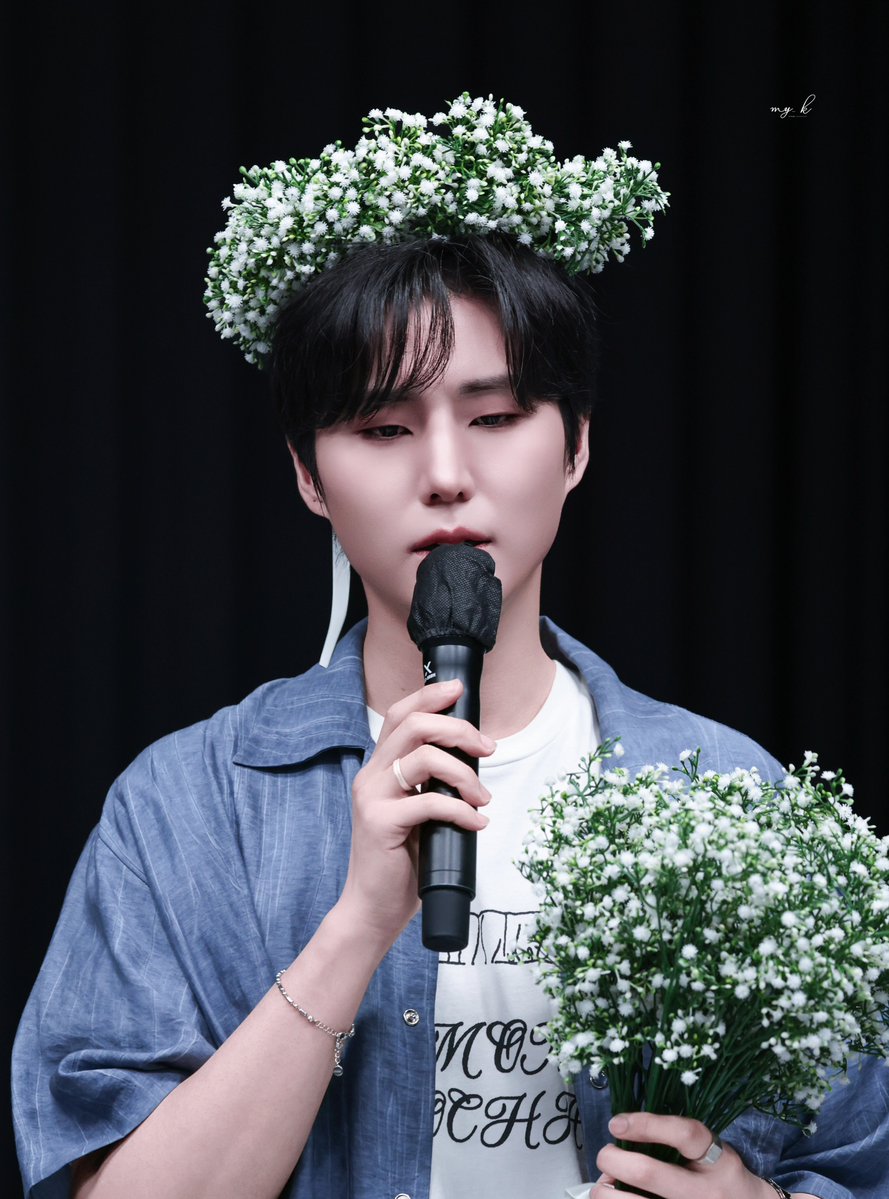 my_youngk_24's tweet photo. 260806 위드뮤 
안개꽃
#영케이 #YoungK #YOUNGEST #DAY6 #데이식스 https://t.co/TFVr9Jpd61