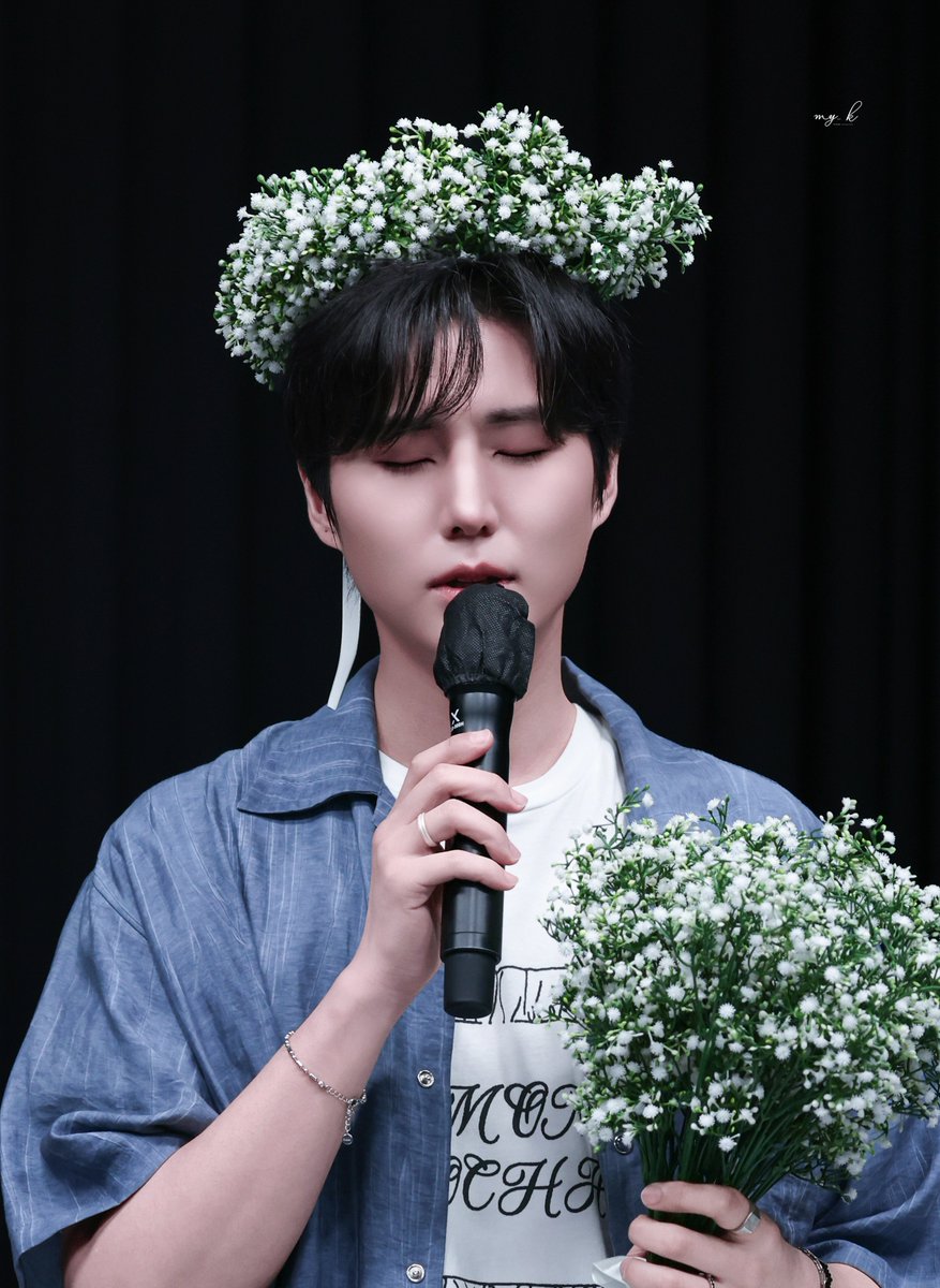 my_youngk_24's tweet photo. 260806 위드뮤 
안개꽃
#영케이 #YoungK #YOUNGEST #DAY6 #데이식스 https://t.co/TFVr9Jpd61
