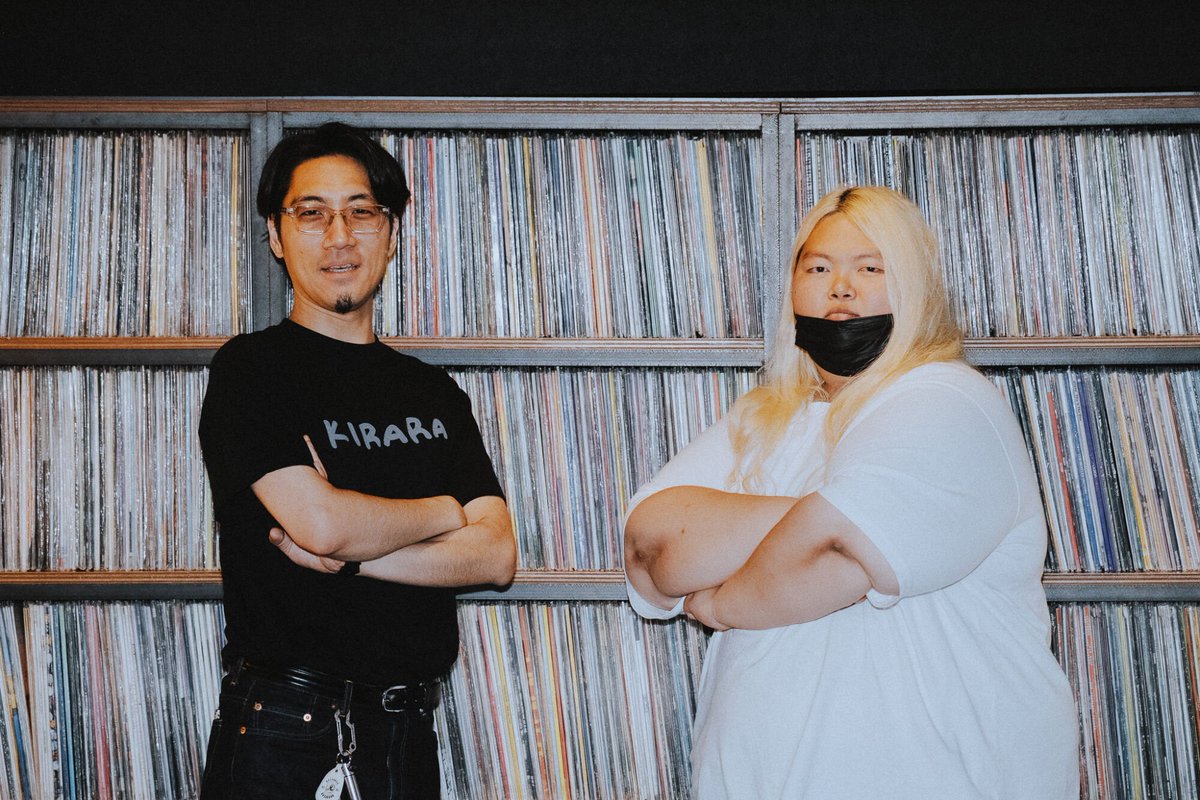 Spincoaster's tweet photo. 【特別対談】KIRARA × tofubeats

音楽を作る楽しみと喜び、そして反骨精神。日韓電子音楽家が語り合うシーンの現状と未来
https://t.co/vSBOtH9Try

tofubeats最新作にリミキサーとして参加し、フジロックにも出演を果たしたKIRARA。国境を越えて共鳴する2人の対話をお届け @tofubeats #KIRARA https://t.co/TdEKhFeugQ