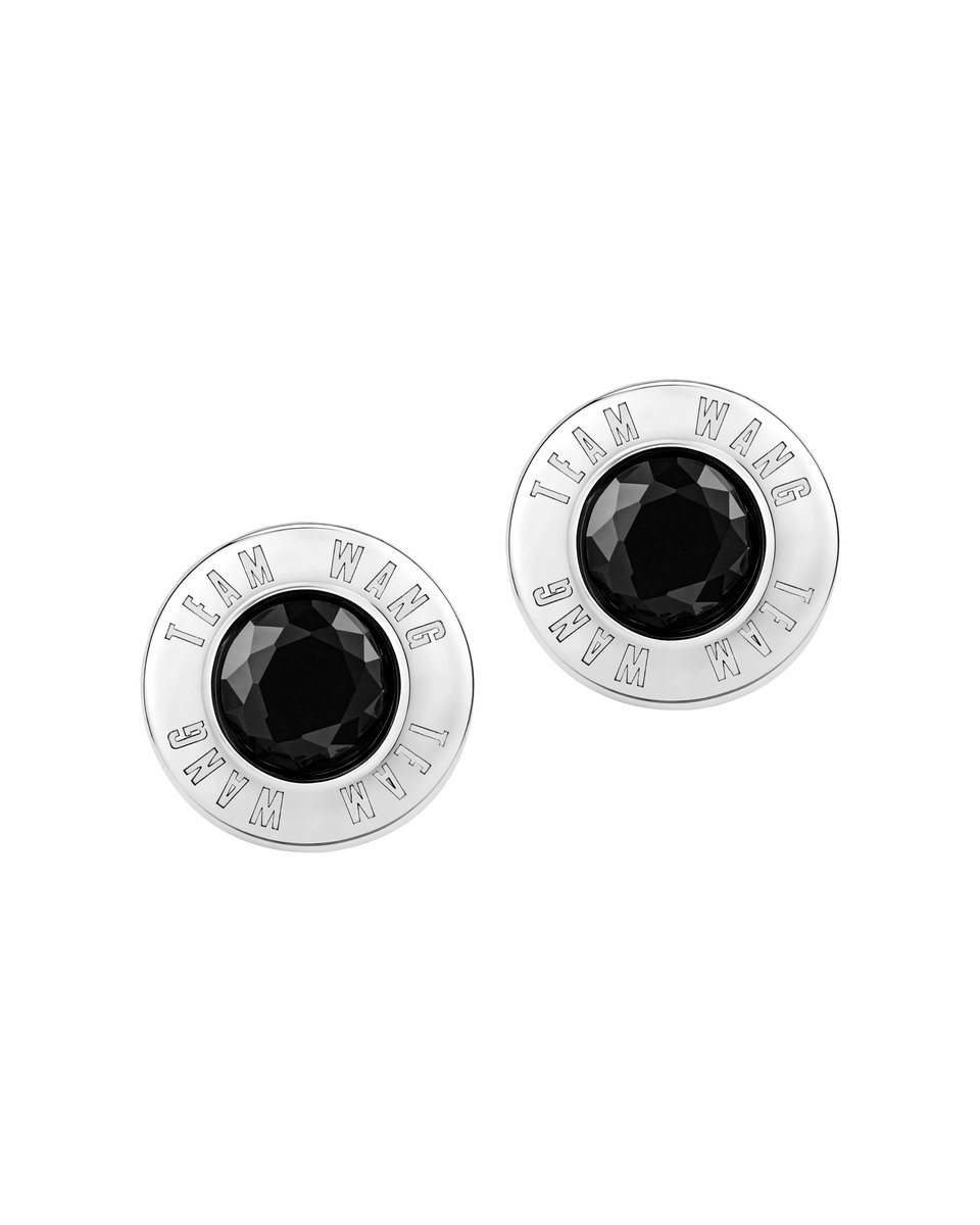 teamwangdesign_'s tweet photo. OG1 GRAVITY.

CLASSIC BLACK STUD EARRINGS: Crisp, minimalist silhouettes featuring deep, pure textures. A silent emblem on the ear — restrained yet high-contrast, engineered with complete genderless fluidity.

#TEAMWANGdesign #THEORIGINAL1 #TWD https://t.co/ipKiUFAUfP