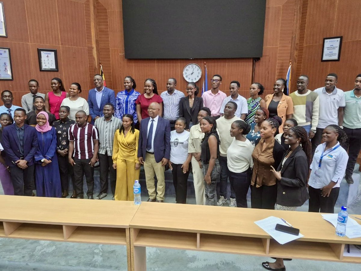 katwiireMolly's tweet photo. Speaking on behalf of the interns, Reagan Opio thanked UBOS Management, staff, supervisors and mentors for the guidance, support and knowledge shared throughout the two-month programme.
@StatisticsUg
#UBOS #EvidenceBasedStatistics https://t.co/yDXVsq7dKt