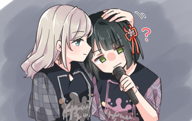 sernst92's tweet photo. 急須の注ぎ口から最後の一滴がなかなか落ちなくて、気にしすぎだと自分に言い聞かせながらそれでもじっと見ていた、やっぱり余裕のなさは小さな仕草に出る気がする https://t.co/geKaLdsIDu