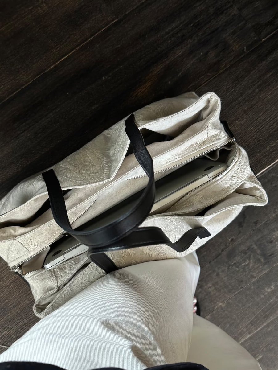 cutsheee's tweet photo. Haloooo aku lagi buka PO tas cemplang cemplung viralllll yang minat bisa DM akuuu https://t.co/P8oBEourzG