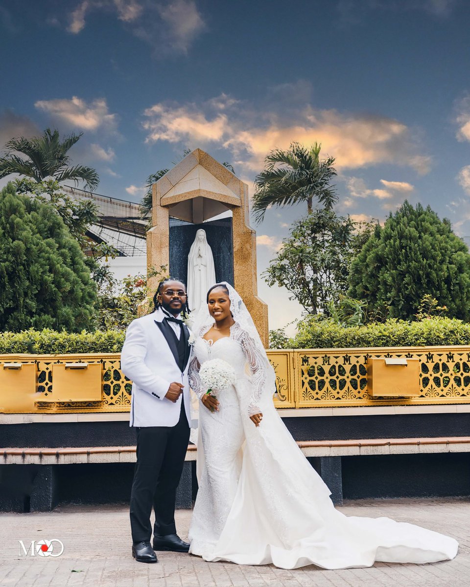 _kachiie's tweet photo. God’s design ♾️ 
#ourgoldeninfinity #lagoswedding #churchwedding https://t.co/MwkDql0ZHL