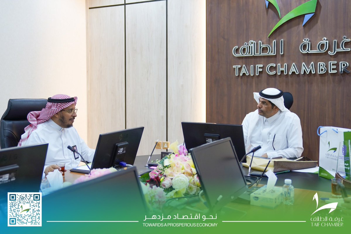taifcci's tweet photo. #غرفة_الطائف ممثلة في عضو مجلس الإدارة بندر العصيمي توقّع اتفاقية تعاون مع جمعية العون الخيرية، يمثلها رئيس مجلس الإدارة محمد الغامدي ..
تهدف إلى تعزيز الشراكة المجتمعية والمسؤولية الاجتماعية وتضافر الجهود لدعم المبادرات والبرامج الاجتماعية والإنسانية، بما يسهم في خدمة المجتمع وتحقيق التنمية المستدامة .