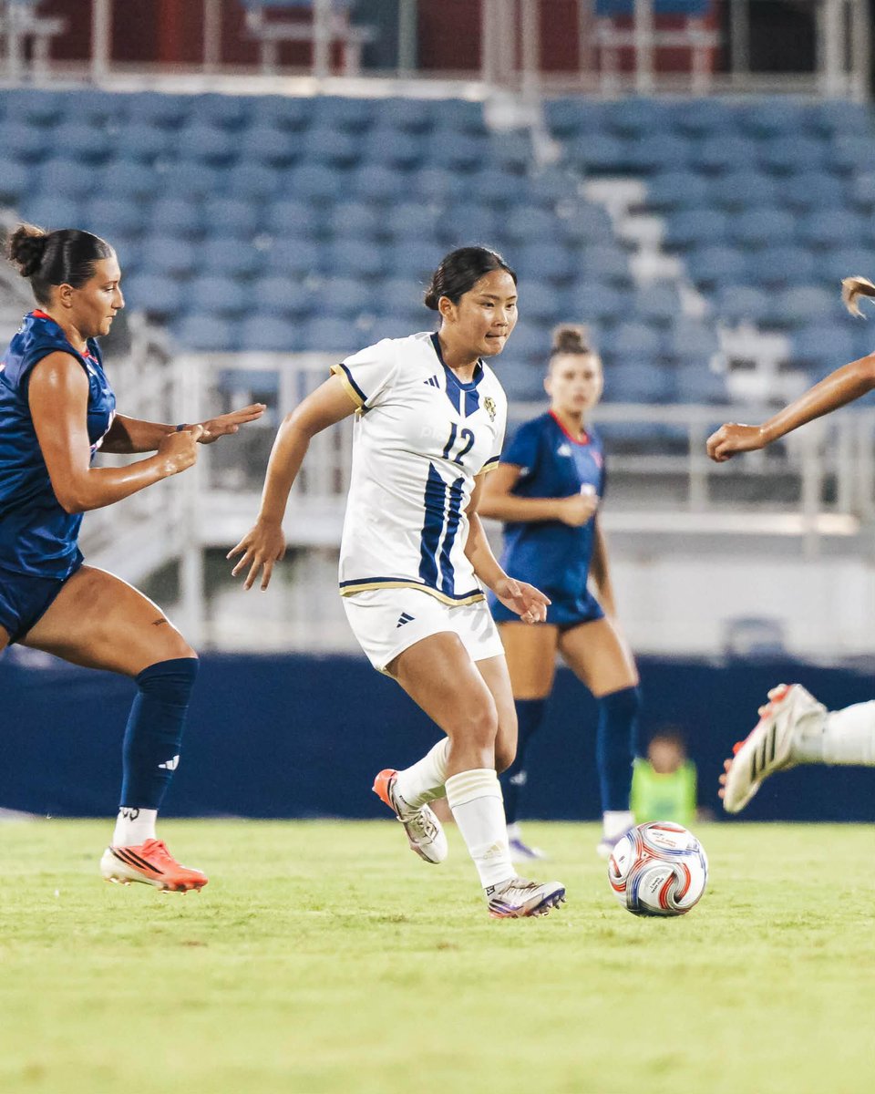 Sarifleeshi's tweet photo. Yuna Miyazaki from Mynavi Sendai,
and Yuzu Tanida from Urawa Reds, are Japanese women's players attending university. They are members of the FIU Panthers women's soccer team at the University of Florida International.
#三菱重工浦和レッズレディース #mynavisendai
#WEリーグ https://t.co/d3ElHET4mH