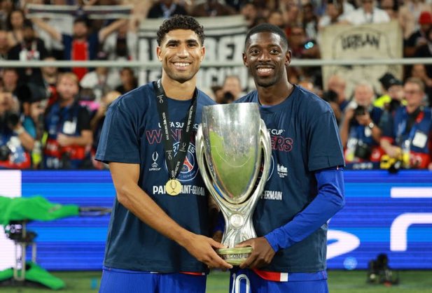 Paris_sginfos's tweet photo. ❤️💙🌟🌟Hakimi : « Quand on joue pour le Paris Saint-Germain, on veut remporter tous les titres en jeu ! »

📣 « On va donc se battre pour donner le meilleur de nous-mêmes, aller le plus loin possible dans toutes les compétitions et essayer de gagner, comme l'année dernière. »

📣 « Première victoire, premier titre. On ne peut pas demander mieux. Je suis vraiment fier des efforts fournis ; c'est la meilleure façon de commencer la saison. »

ℹ️ À quoi peut-on s'attendre de votre part cette année ?

📣 « Eh bien, je dirais la même chose, gagne ! »

ℹ️ Gagner des trophées suscite toujours les mêmes émotions, le même sentiment ? 

📣 « Bien sûr, nous avons toujours soif de nouveaux trophées. En tant que joueurs et en tant qu'êtres humains, une fois qu'on a goûté à la victoire, on veut continuer à gagner. »

📣 « C'est donc important pour nous. Nous allons essayer de réitérer l'exploit cette année. Nous sommes très ambitieux pour la saison à venir ; nous voulons continuer à travailler dur et tenter de remporter d'autres trophées. »