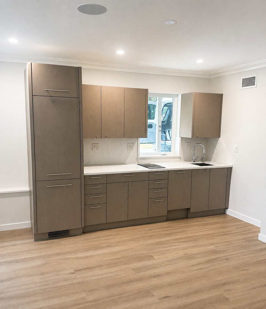 udf_nyc's tweet photo. 🏡 Custom kitchen cabinets + built-in wardrobe, completed in Brighton Beach, Brooklyn.

👉 https://t.co/4Eq88NJjoW
#CustomCabinets #BrightonBeach #BrooklynNY #CustomKitchen #BuiltInWardrobe #UDFNYC https://t.co/lA95mnDFe7