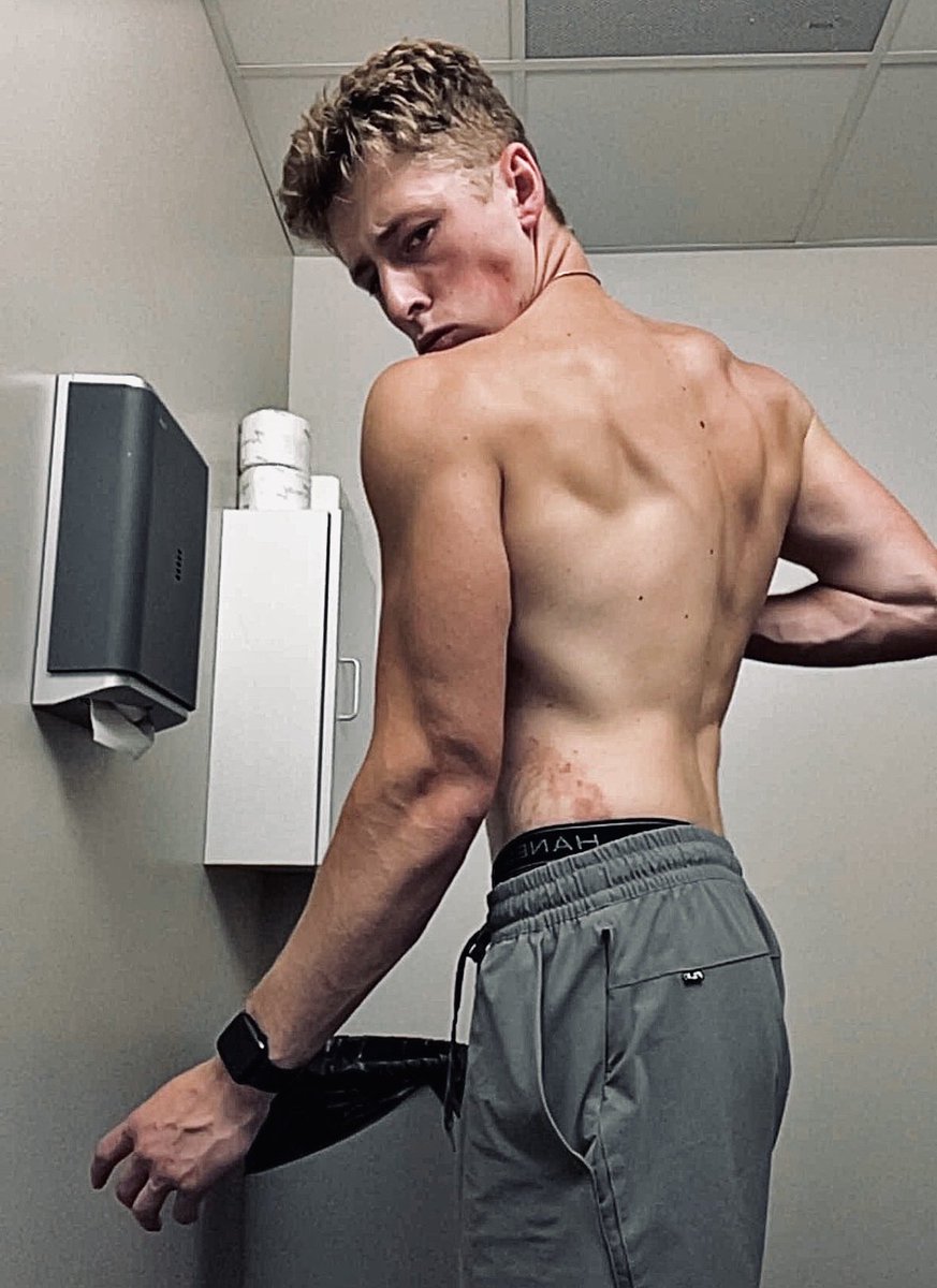 jvbear92f's tweet photo. @justt_rtt Carson Conderman Byron IL low key freak loves sending and exposing himself to people on his secret snap.  Until he purges them.  Goons at work. Loves when you edit pictures of his penis and make it touch the floor .   Cool guy. So sexy https://t.co/ETBJcEXP6Z