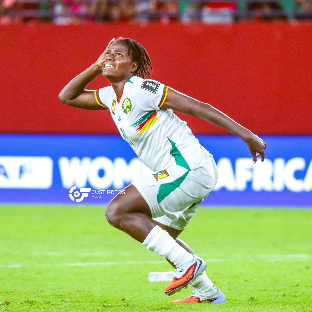 LEquipe237's tweet photo. 🔴 Les Lionnes Indomptables disputeront dimanche leur 4ᵉ finale de Coupe d’Afrique des Nations Féminine. 🇨🇲🦁 #lequipe237
▪️ 2004 : défaite face au Nigeria (5-0) ❌
▪️ 2014 : défaite face au Nigeria (2-0) ❌
▪️ 2016 : défaite face au Nigeria (1-0) ❌
▪️ 2026 : face au Malawi 🇲🇼 ❓
Après 10 ans d’attente, le Cameroun retrouve enfin la finale de la CAN Féminine. 🔙🇨🇲
Rendez-vous dimanche pour une nouvelle page de l’histoire.
Les Lionnes Indomptables affronteront le Malawi en finale de la CAN Féminine 2026. 🇨🇲🇲🇼
En route vers la première étoile ! 🔜⭐️