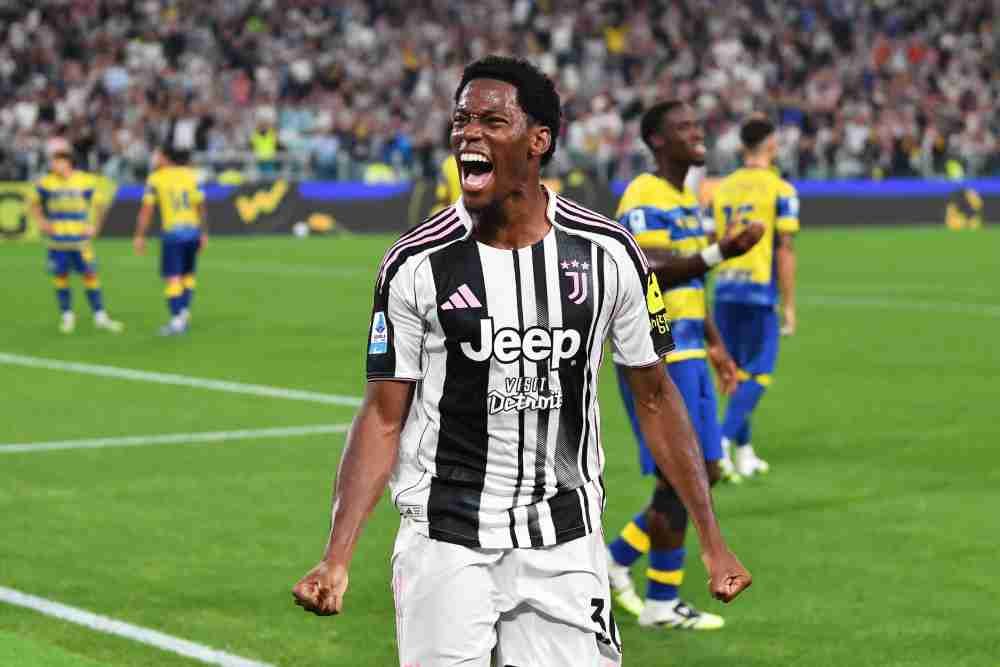 KurtJohansson_'s tweet photo. Hull City are reportedly interested in the loan signing of Juventus forward, Jonathan David. 🇨🇦 

Aston Villa are also interested in the Canadian international and likely the players priority.

@NicoSchira #HCAFC https://t.co/XKb6azCq91