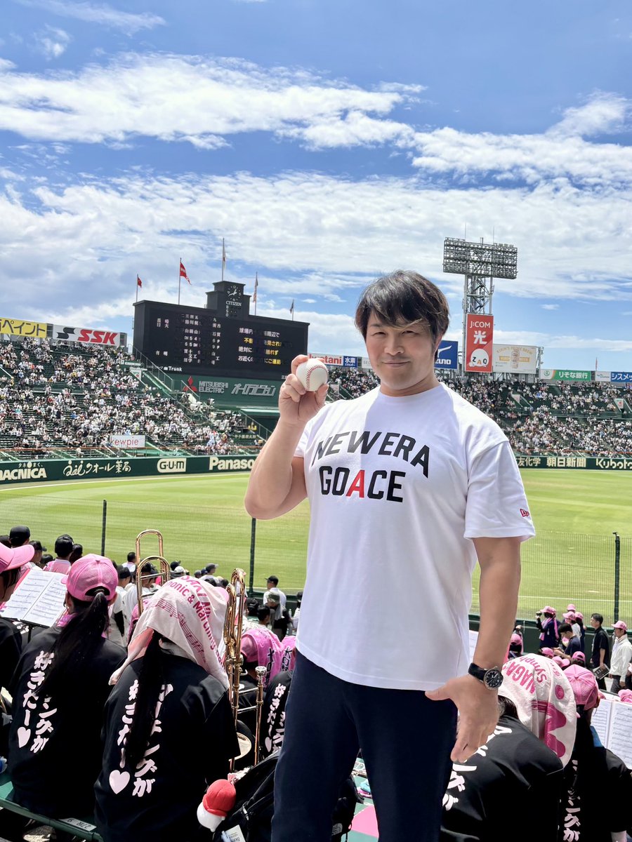 tanahashi1_100's tweet photo. #朝日新聞 さんの取材で #阪神甲子園球場 へ。

#高校野球 ⚾️ https://t.co/9J77MFwy1h