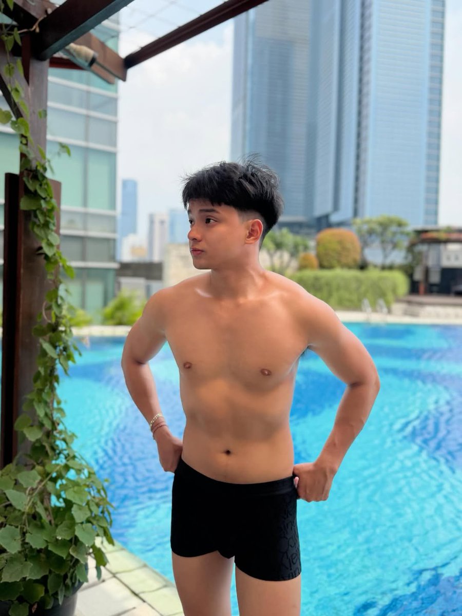onignem's tweet photo. HALLO READY HARI INI 👌
INCALL / OUTCALL 

PRIVASI AMAN DAN TERJAGA
BISA COD BAYAR DI TEMPAT📍

FAST RESPON WHATSHAP 📲📞 

https://t.co/hh57Hkz1RF

#surabaya #gaysurabaya #pijatsurabaya https://t.co/JC3nLA4Pq4