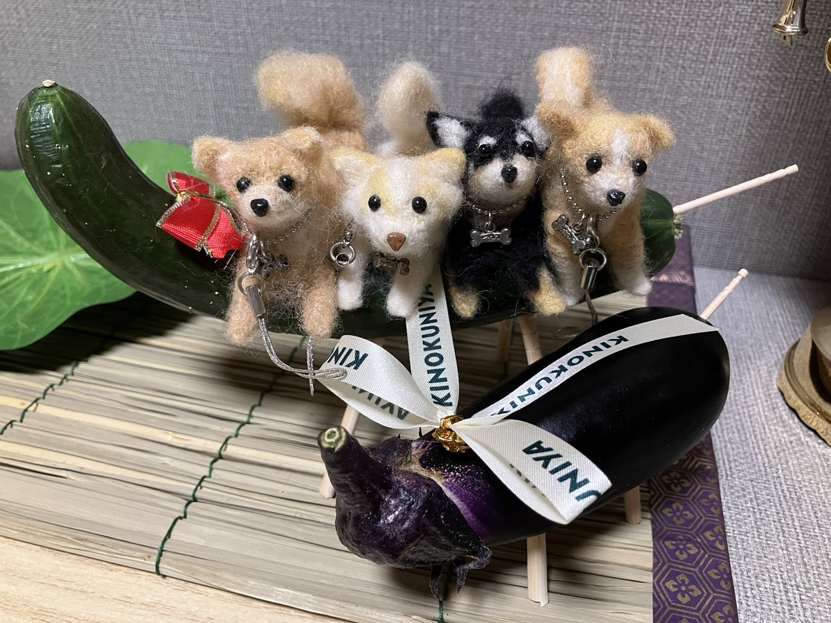 machiko_heidi's tweet photo. 自家製のきゅうりと茄子で精霊馬作りました😊大雨で迎え火できそうにないから、ご先祖様とチワワ〜ズ、迷わず帰ってきてね。
#精霊馬 
#お盆 https://t.co/8SxeazDHqd