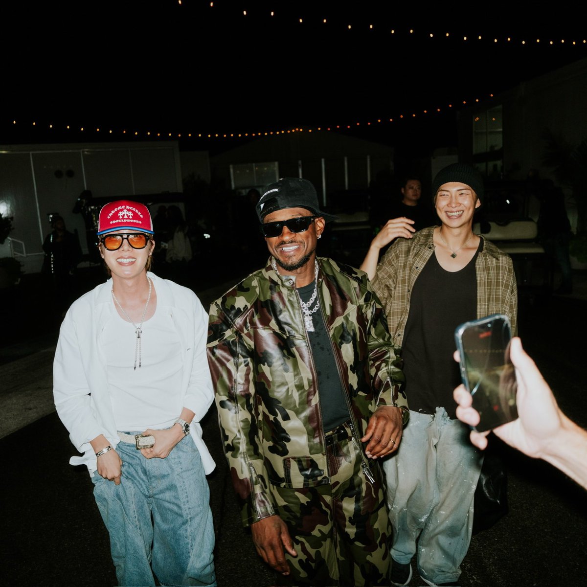 XMPLMAG's tweet photo. Usher with BTS’ j-hope and RM in Toronto 🔥

📸: IG @/brxvn https://t.co/6Jmc3KuLfR