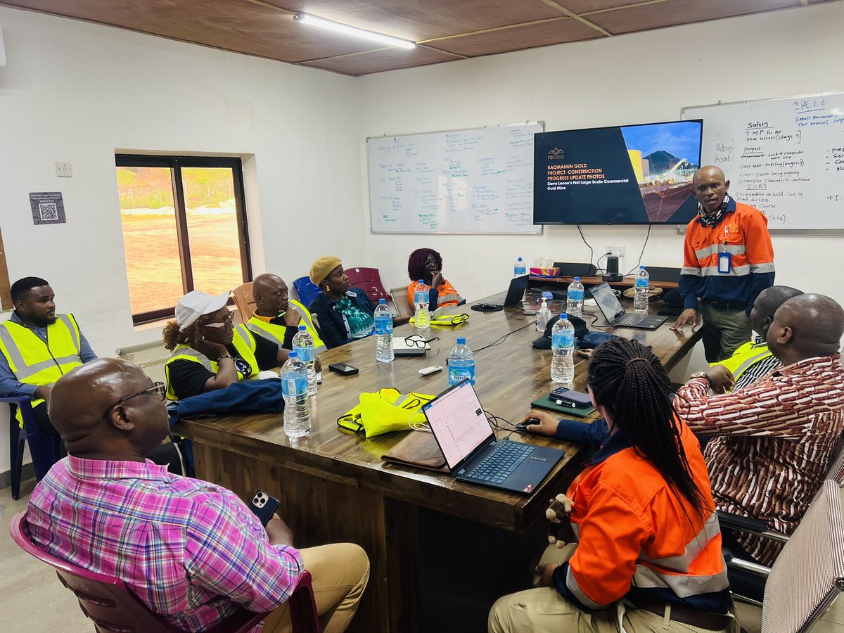 moped2025's tweet photo. Deputy Minister Rev. Dr. Jonathan Titus-Williams & Development Sec. Ambrose James led the National Steering Committee on a monitoring mission to FG Gold Mining Ltd, Baomahun, Bo District—ensuring compliance with resettlement procedures for PAPs. #MoPED #Resettlement #Minin https://t.co/vrKcCOcv1h