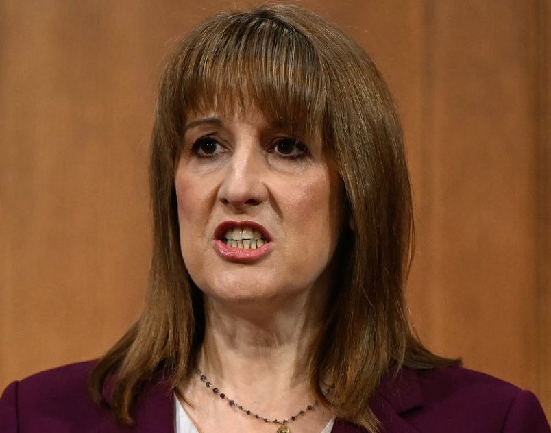 MrCovertKoala's tweet photo. ⚠️RESULTS DAY⚠️

Don’t worry if you didn’t get the A level results you wanted 

You can always lie on your CV to get a top job 
#LabourParty #Cambridge https://t.co/HRIvTKt9v5