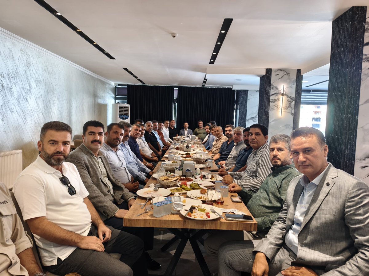 AycinBilal's tweet photo. @surgiyad – Şanlıurfa Girişimci Yapı ve İş İnsanları Derneği olarak, #ARAD #OTEL’de düzenlenen davete icabet ettik.

Nazik davetleri ve misafirperverlikleri için Ahmet Badıllı ve Yasin Badıllı’ya teşekkür ediyor, kendilerine çalışmalarında başarılar diliyoruz.

Şehrimizin iş dünyasının değerli isimleriyle bir araya gelmek, istişare etmek ve güçlü bağlarımızı pekiştirmek bizler için büyük önem taşıyor.

Birlikte daha güçlü, birlikte daha güzel bir Şanlıurfa için çalışmaya devam edeceğiz.

#ŞÜRGİYAD #Şanlıurfa #İşİnsanları #Girişimcilik #BirlikteGüçlüyüz @omerbadilli @ARADOTEL
