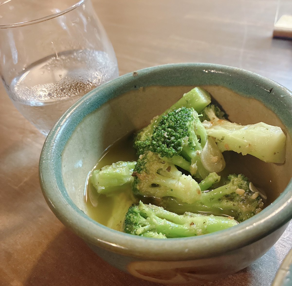 scandalworld128's tweet photo. .

美味しかった🤤

食べれる物として

鶏胸肉のハムと
牡蠣🦪とアサリのマリネ
ブロッコリー🥦︎

どれもシンプルながらアホ美味かった😋 https://t.co/h3fXeyFQD3