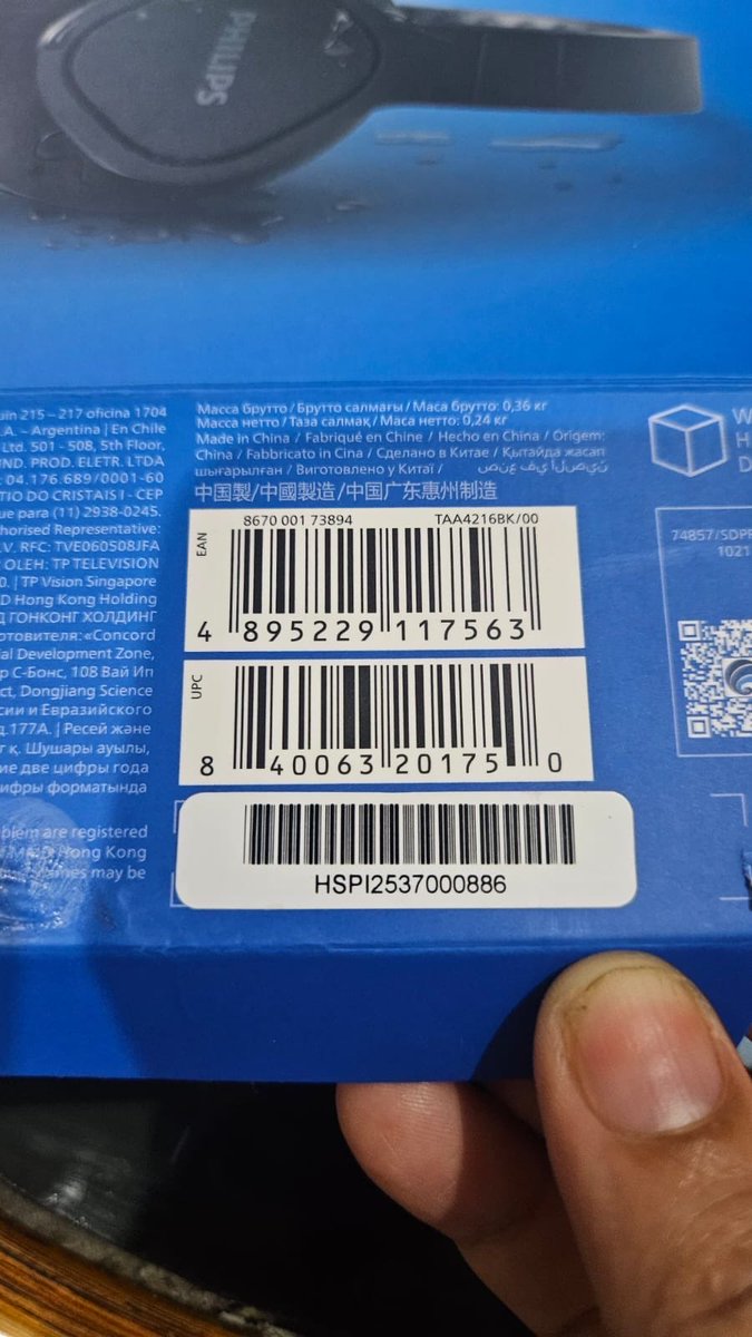 AkhilKesarwani5's tweet photo. @Flipkart @flipkartsupport ​Received damaged Philips headphones (broken headgear cushion) but the seller is arbitrarily rejecting the return despite being within the window! Is this how you protect customers from fraud sellers? @jagograhakjago @PhilipsSoundIN https://t.co/BCHh9jeAdm