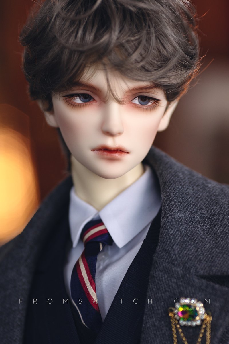 fromSWITCH_JP's tweet photo. 👓RUAN
makeup by EDWARD

✔️注文/決済期間 
2026年8月14日午前11時～2026年8月21日午前11時

✔️数量限定

https://t.co/2SVnYSH3vg https://t.co/6RKbraNUKj