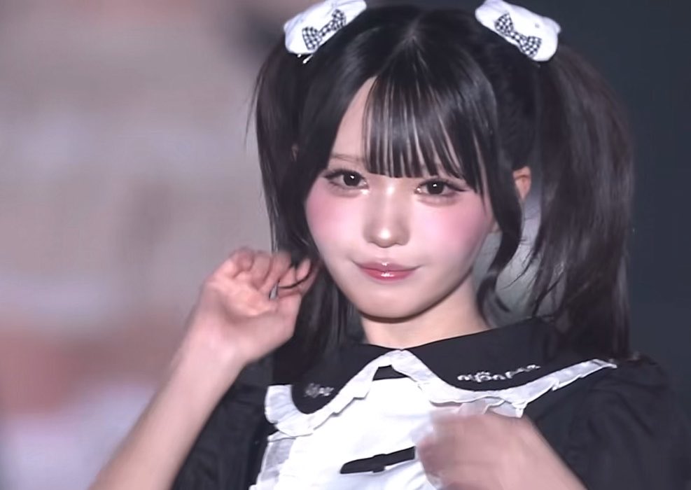 159akiNavy's tweet photo. ニアジョイの市岡 愛弓ちゃんプリクラ顔でビビる https://t.co/7sU0YwHF0x